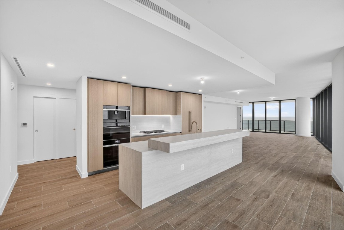 900 N Ocean #1401 Pompano Beach, FL 33062