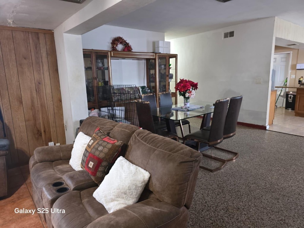 446 NW 119th Miami, FL 33168