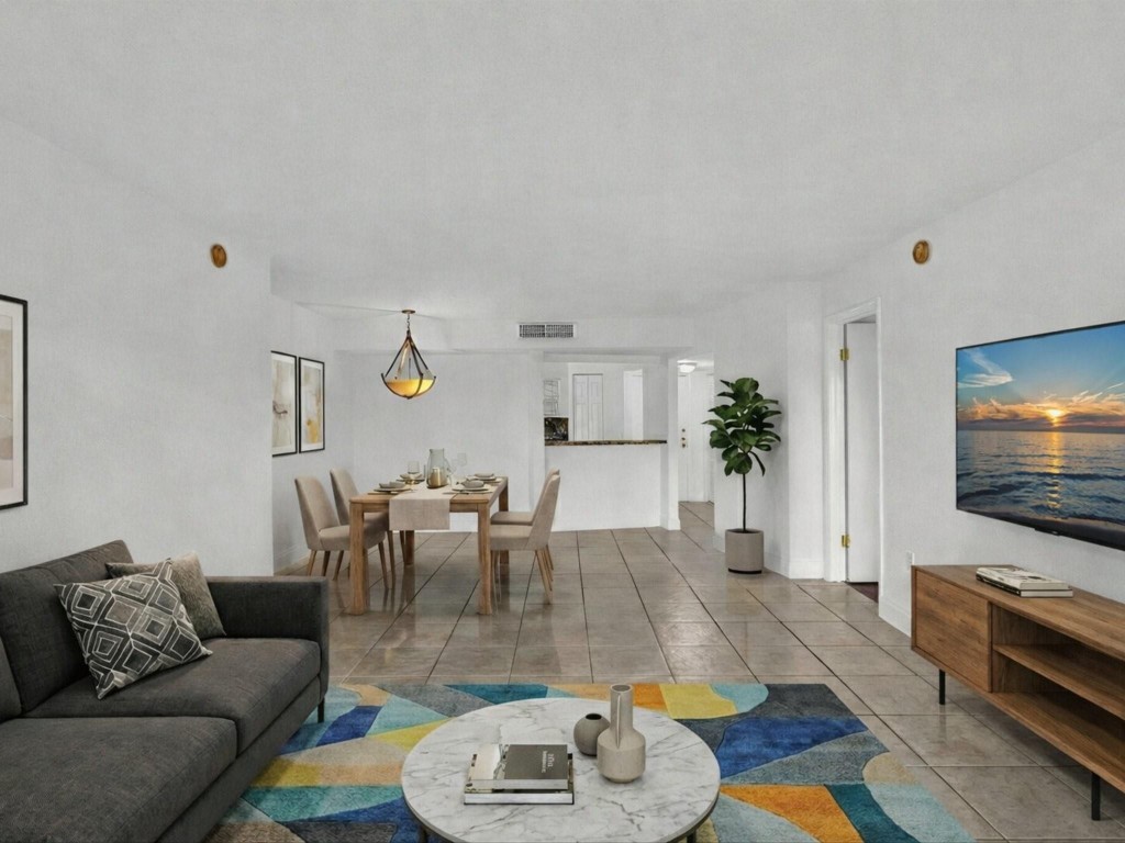 4255 N University #308