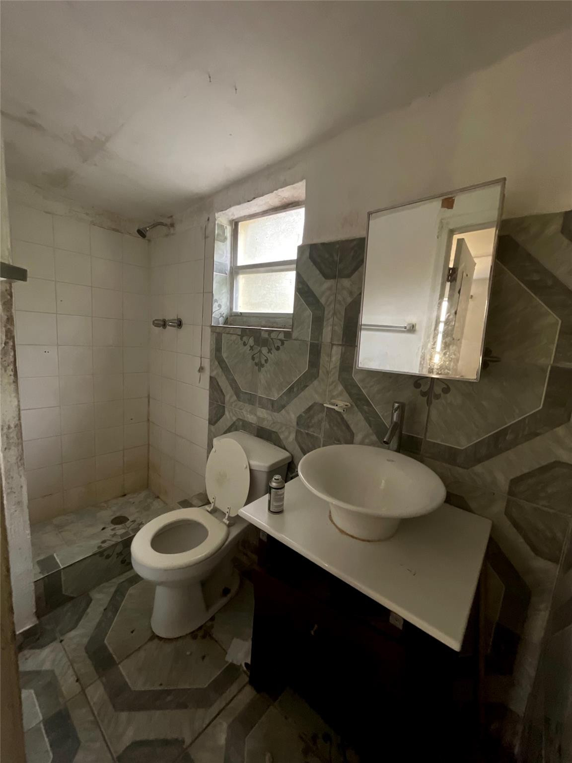 Undisclosed Address Miami, FL 33138