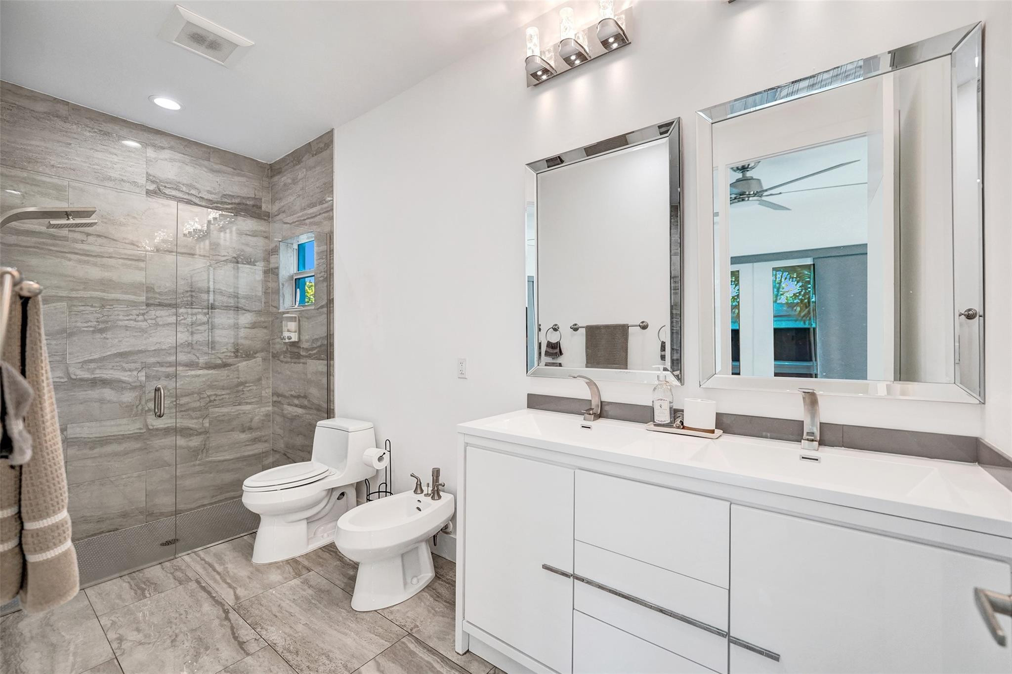 2502 NE 6th Wilton Manors, FL 33305