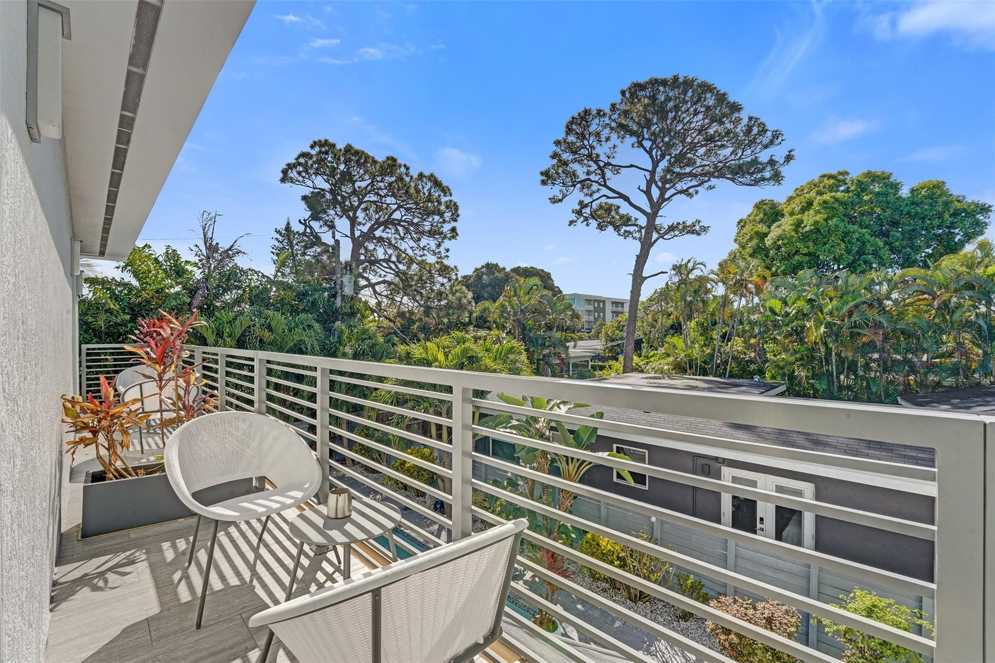 2502 NE 6th Wilton Manors, FL 33305