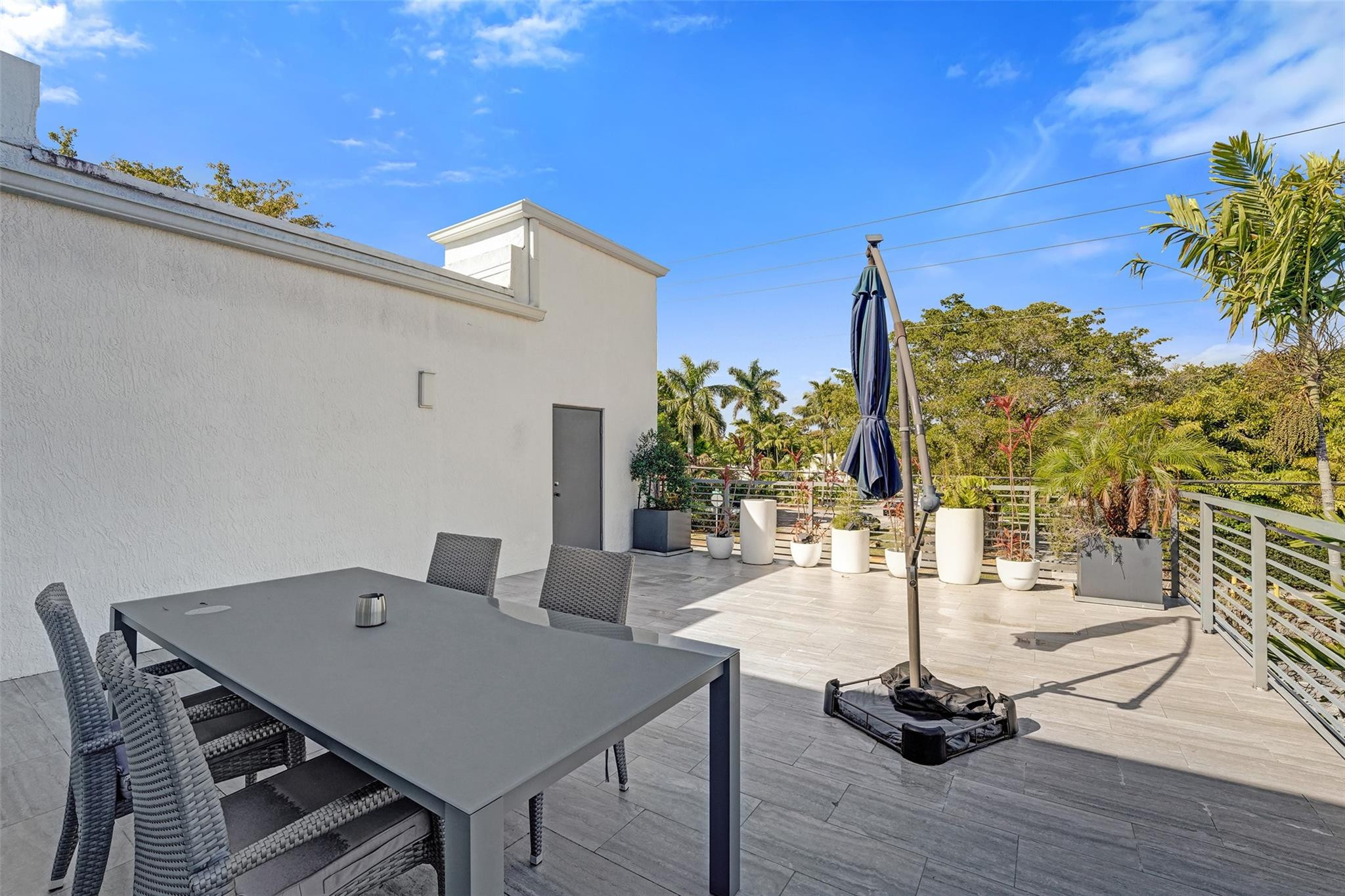 2502 NE 6th Wilton Manors, FL 33305