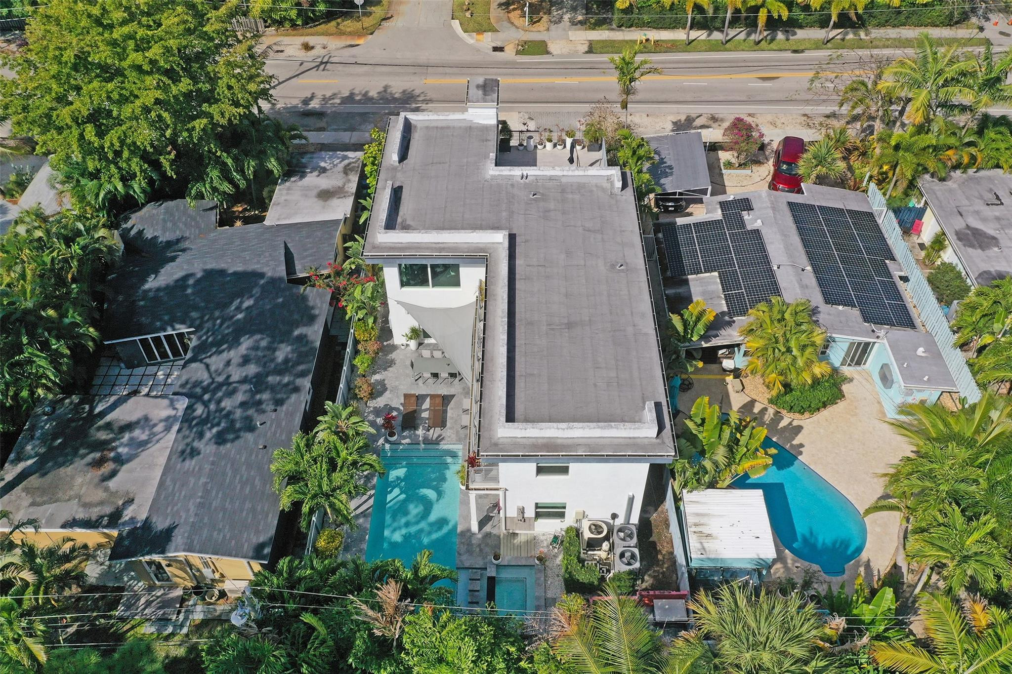 2502 NE 6th Wilton Manors, FL 33305