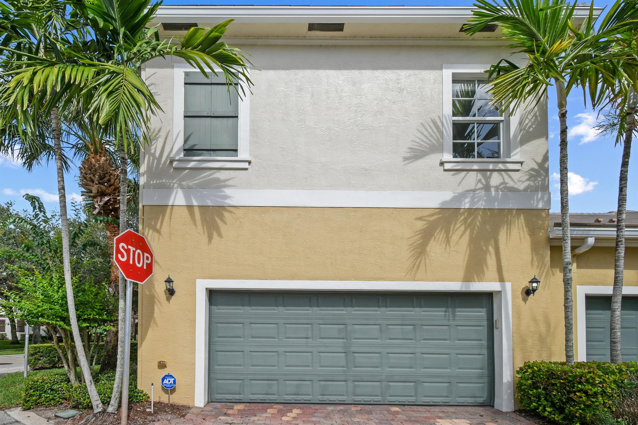 102 Lismore Ln Jupiter, FL 33458