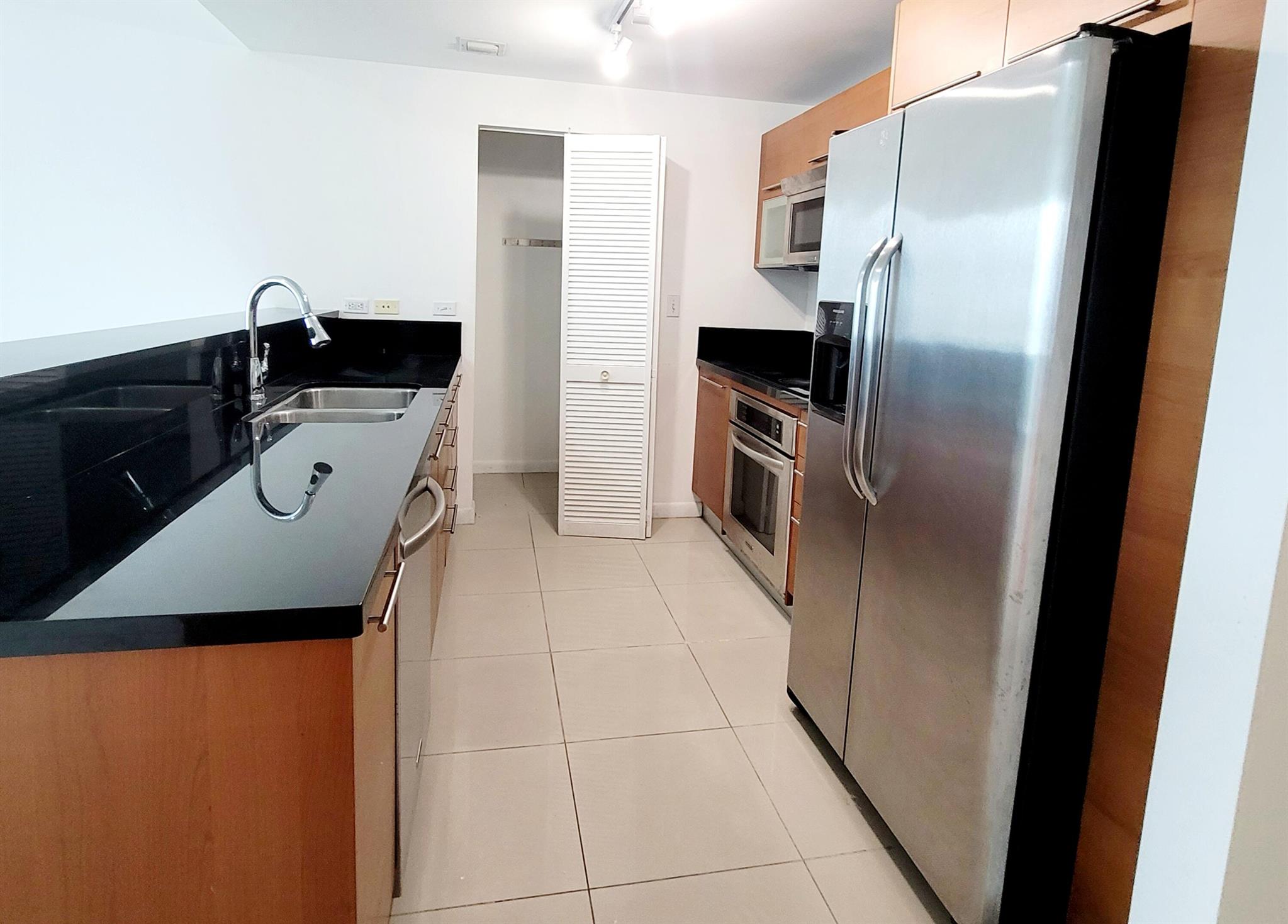image VIZCAYNE NORTH CONDO4