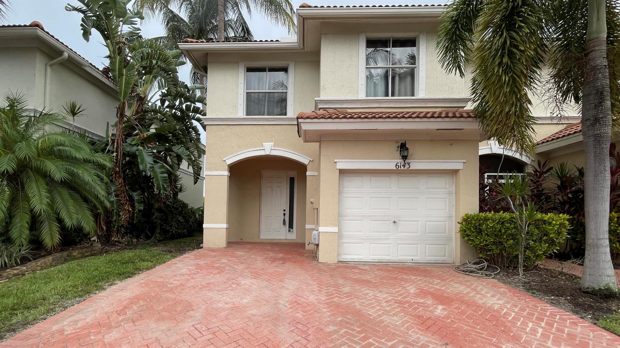 6143 Seminole Gdns Cir