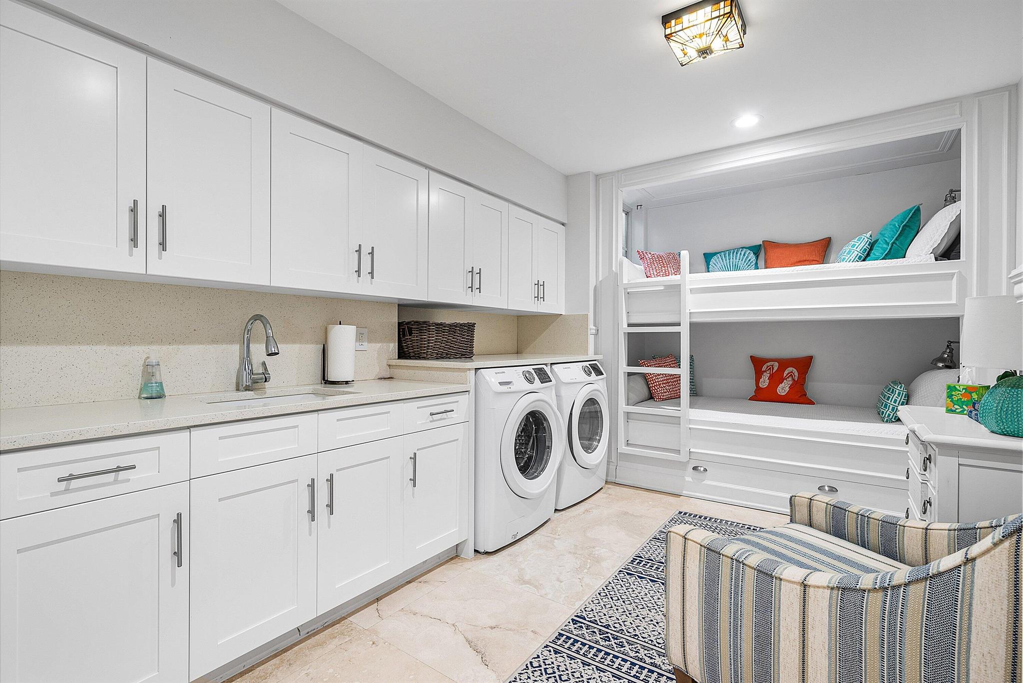 27 Hersey Dr Ocean Ridge, FL 33435