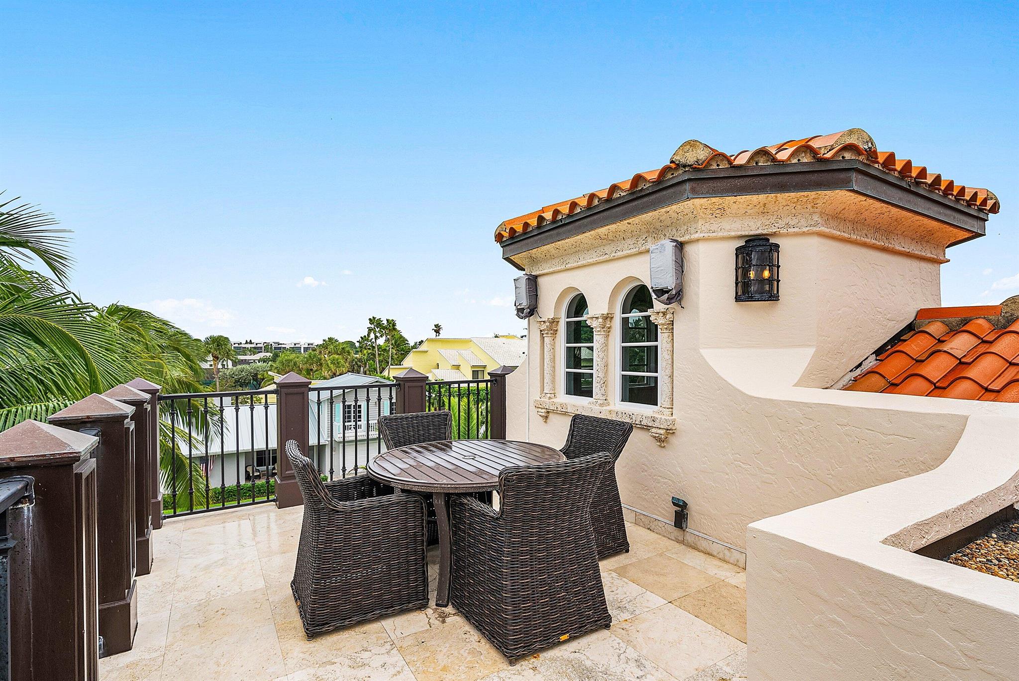 27 Hersey Dr Ocean Ridge, FL 33435