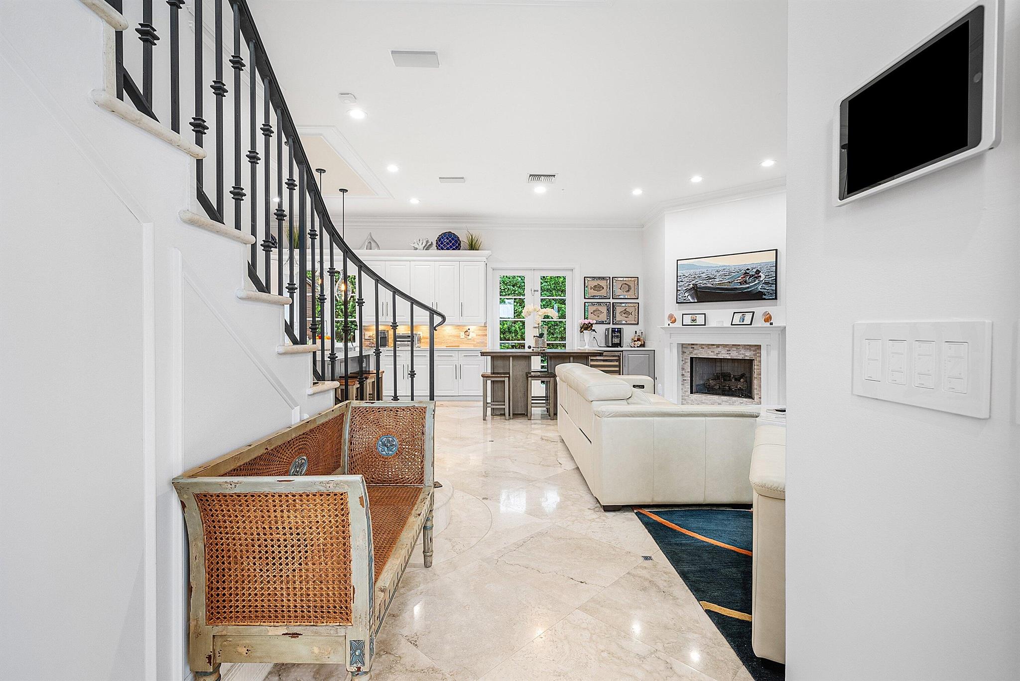 27 Hersey Dr Ocean Ridge, FL 33435