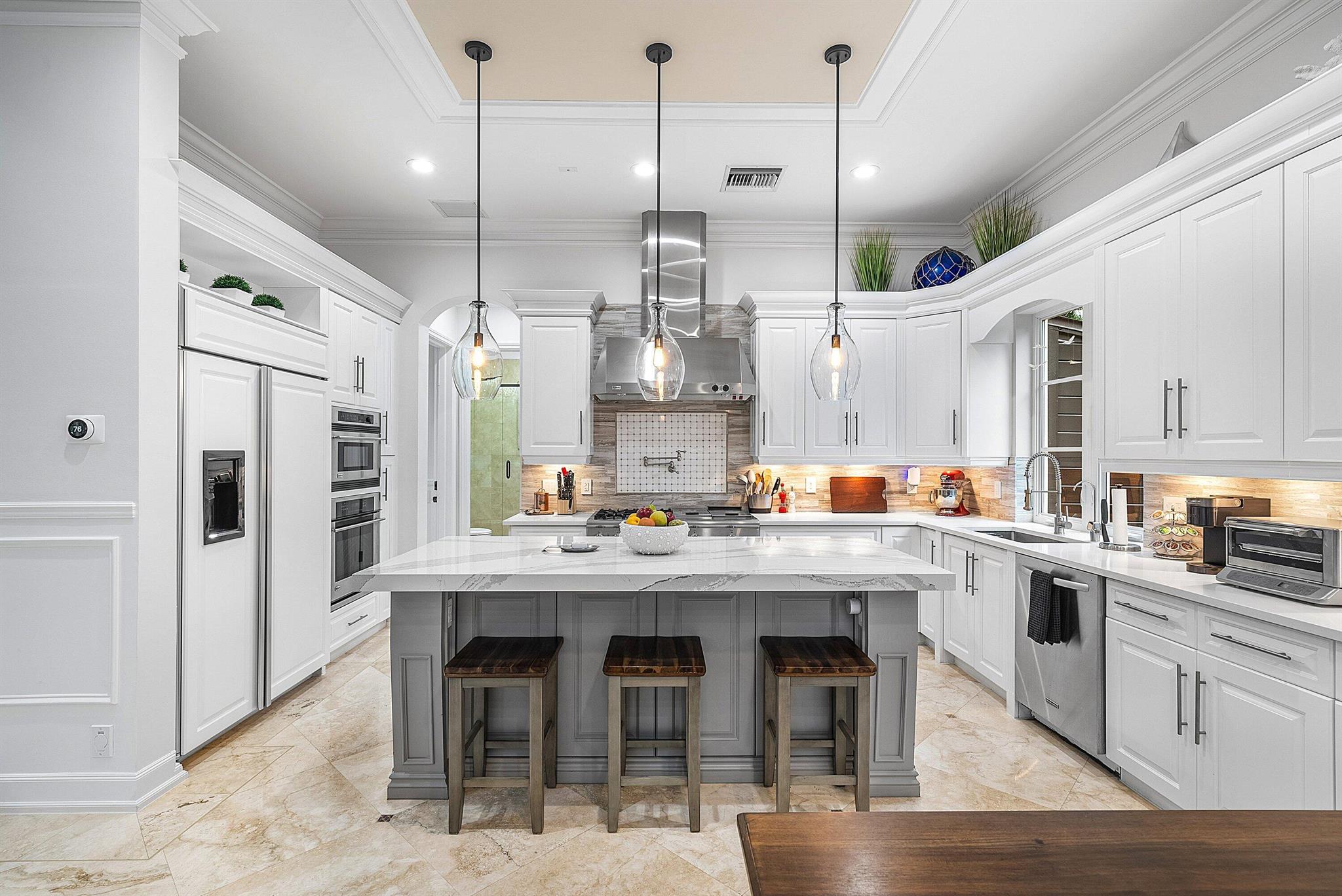 27 Hersey Dr Ocean Ridge, FL 33435