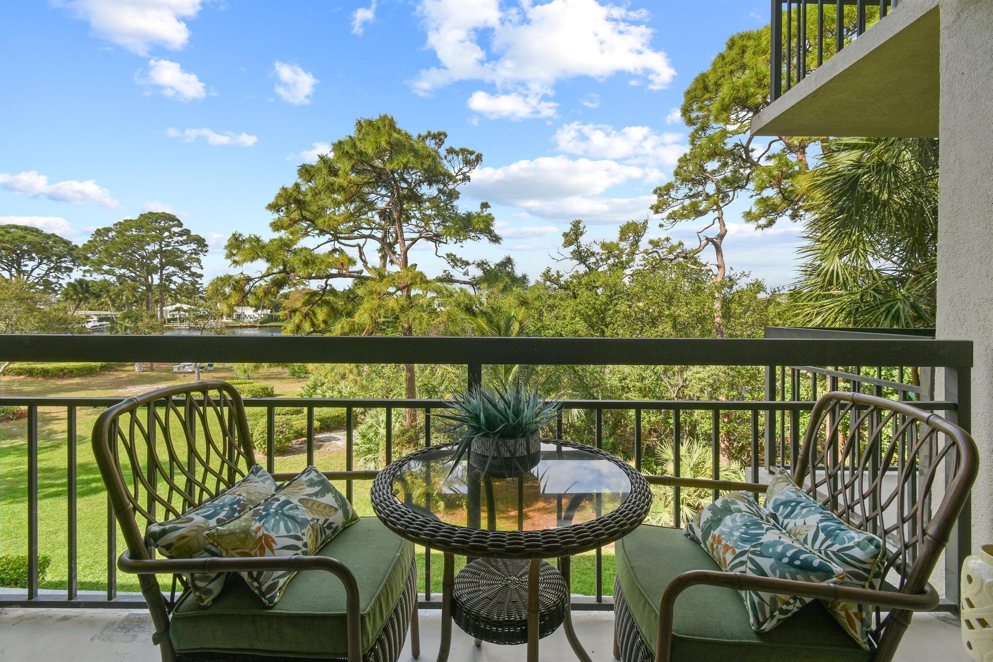 1901 Marina Isle Way #305 Jupiter, FL 33477