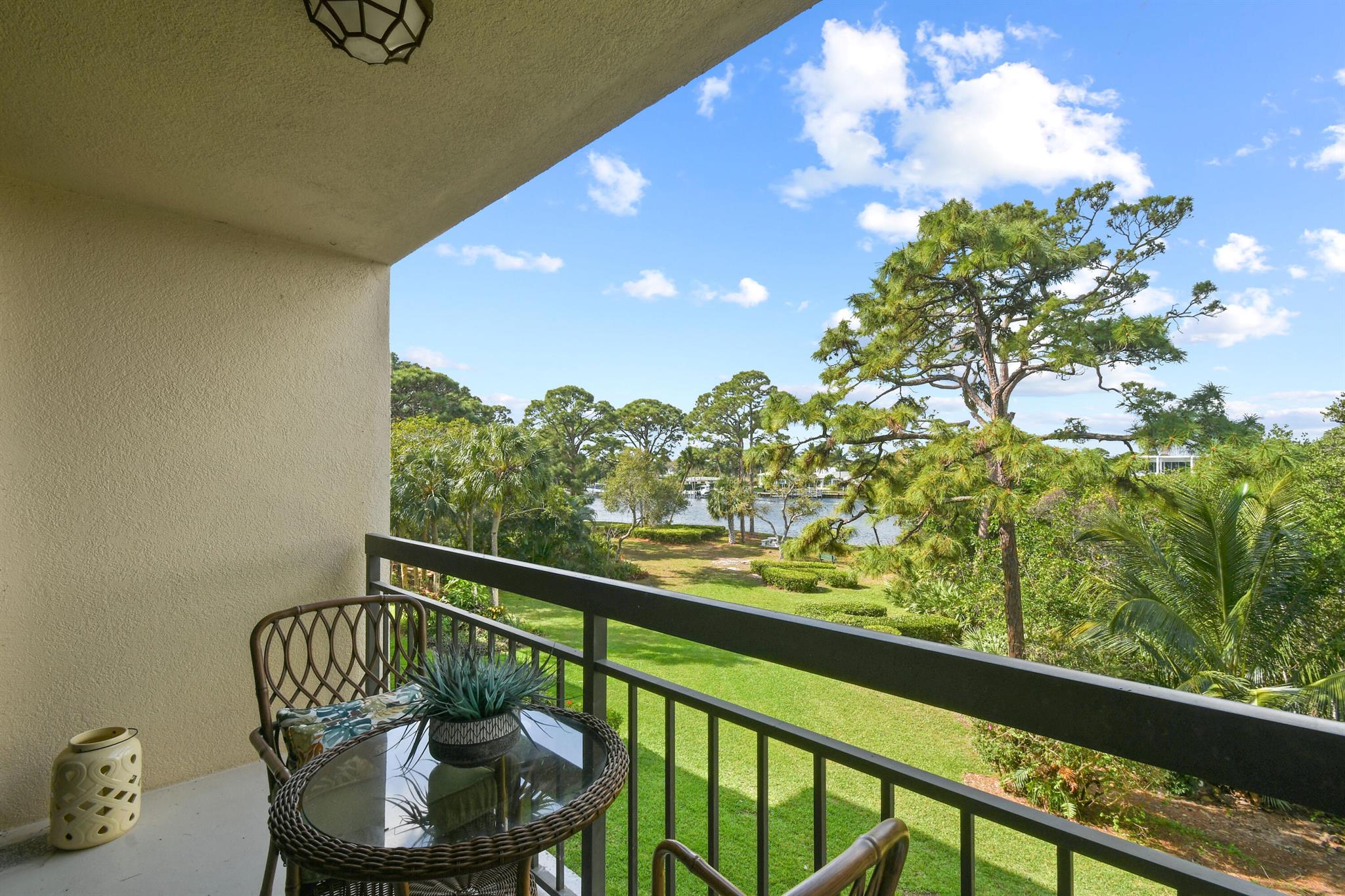 1901 Marina Isle Way #305 Jupiter, FL 33477