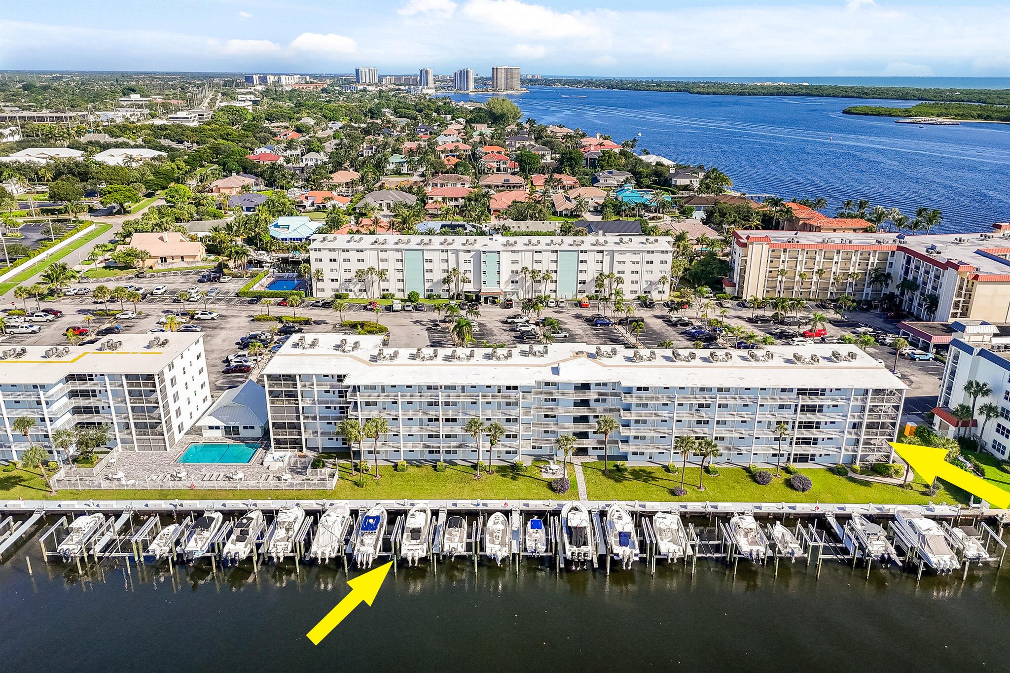 104 Paradise Harbour Blvd #215