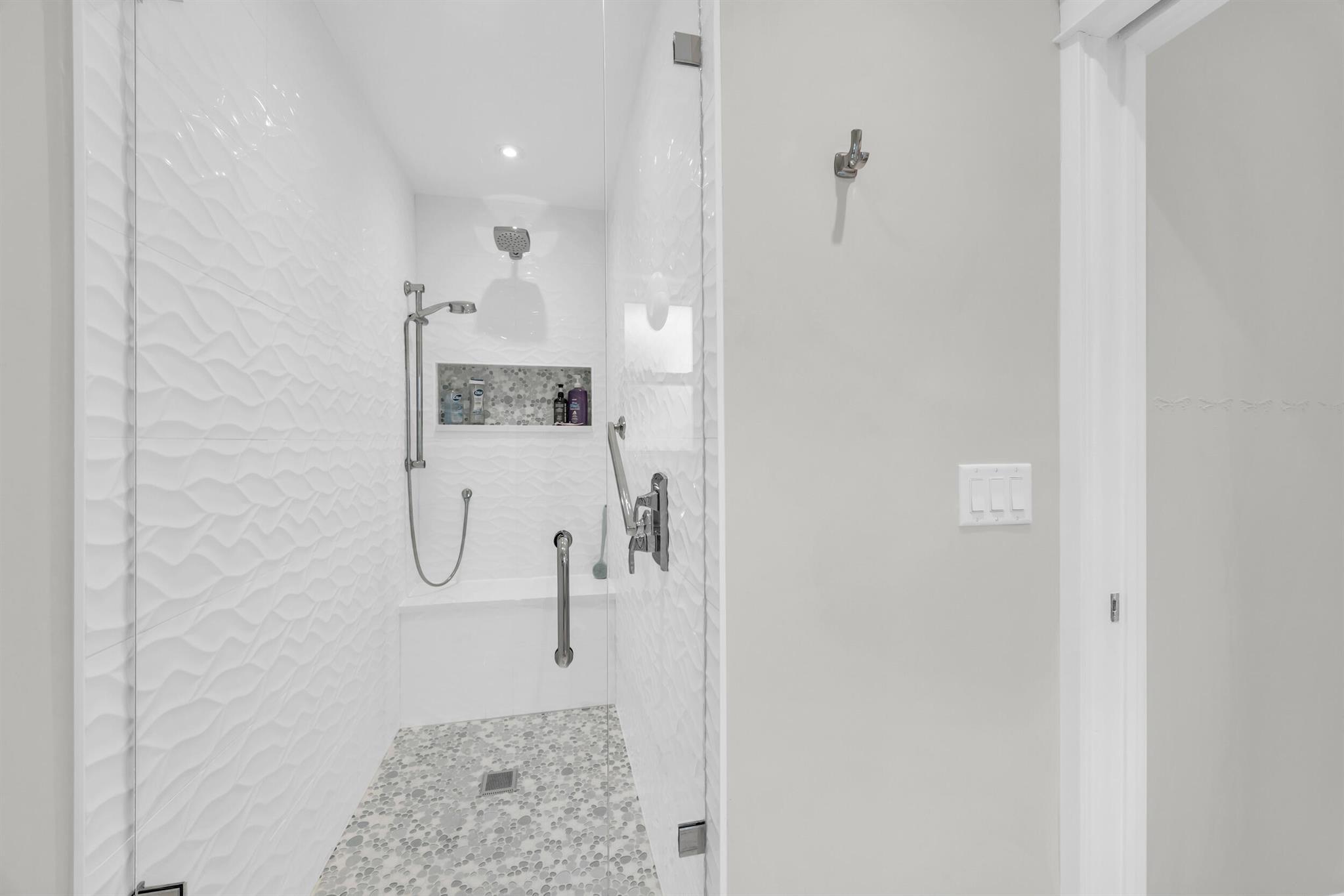 11 SE Splitrail Cir Jupiter, FL 33469