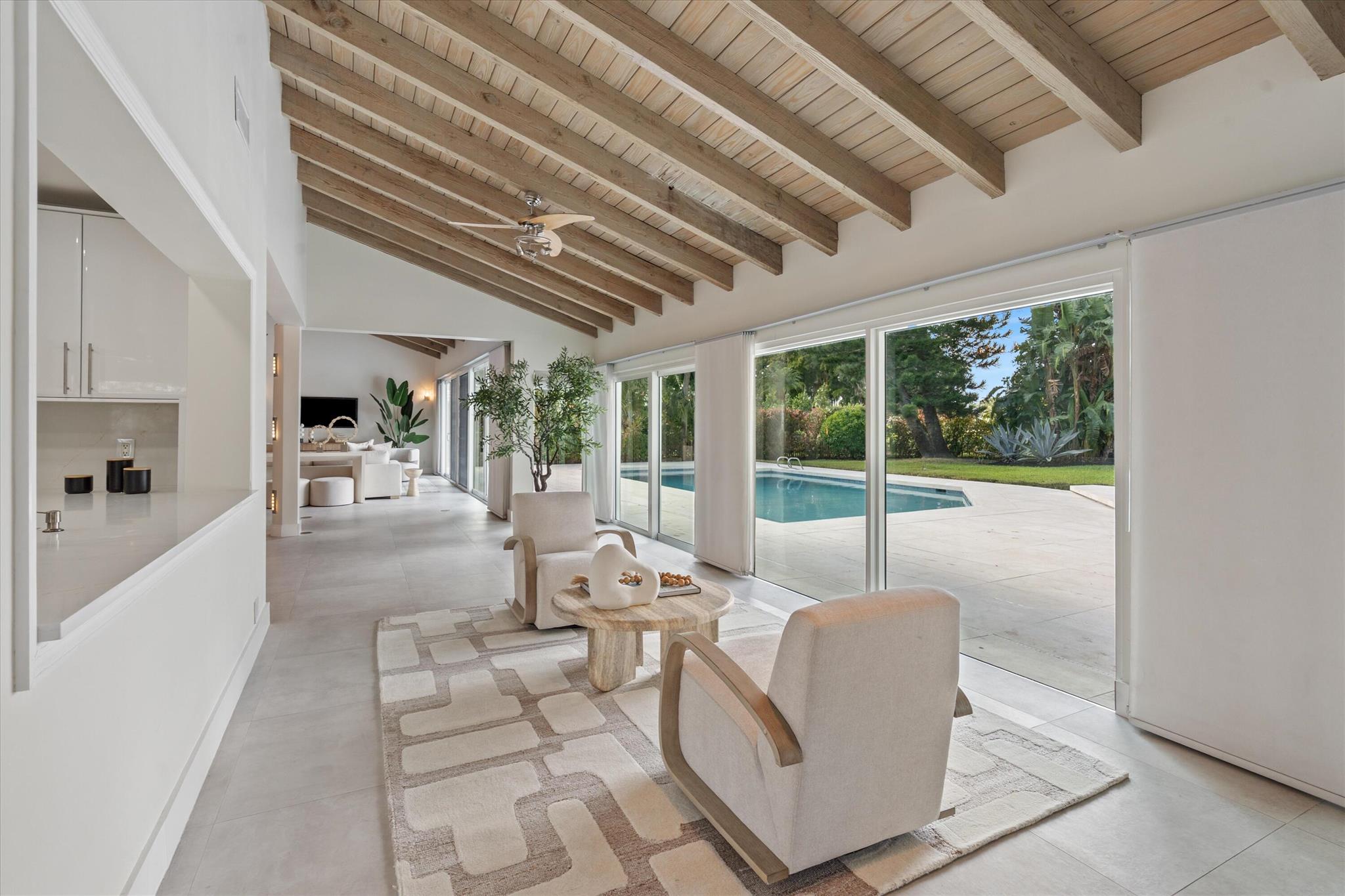 654 Pine Lk Dr Delray Beach, FL 33445