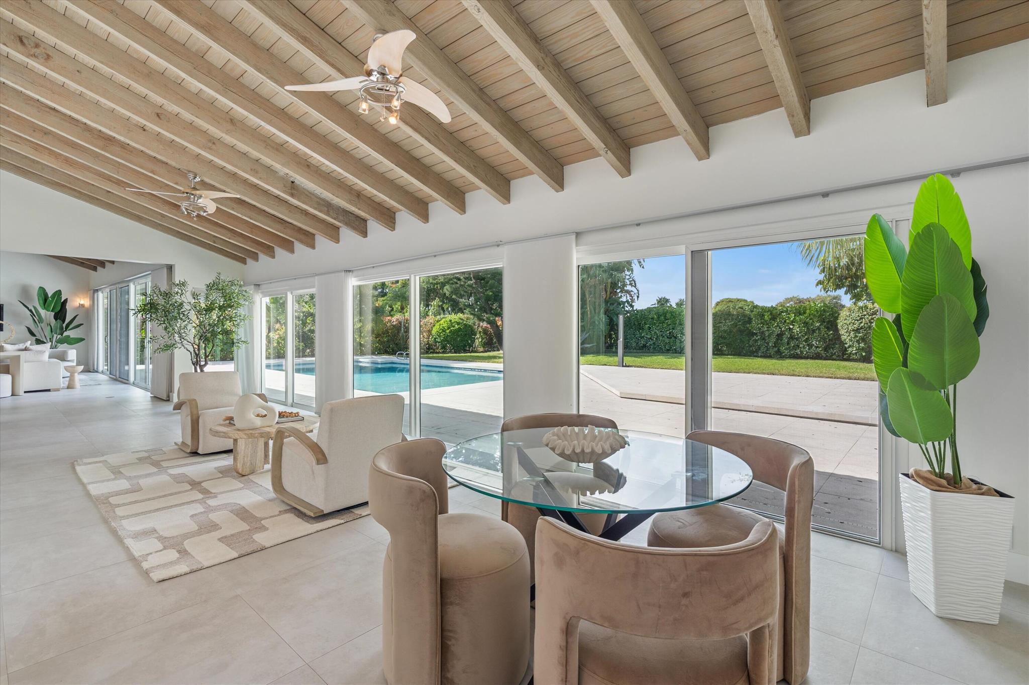 654 Pine Lk Dr Delray Beach, FL 33445