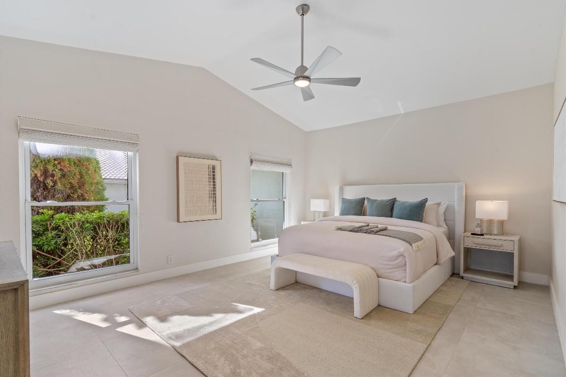 654 Pine Lk Dr Delray Beach, FL 33445