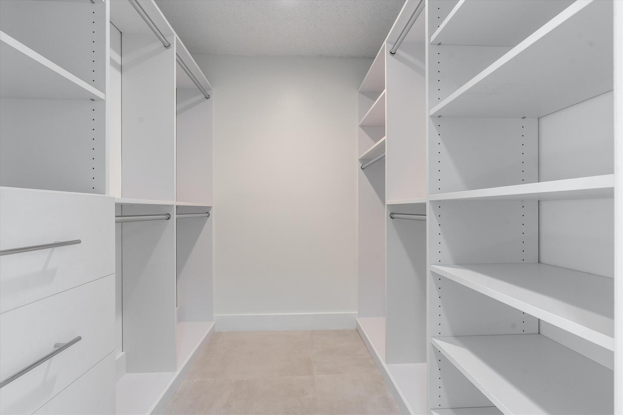 654 Pine Lk Dr Delray Beach, FL 33445