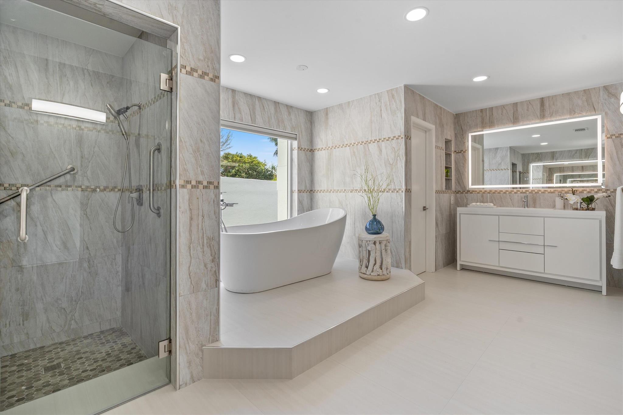 654 Pine Lk Dr Delray Beach, FL 33445