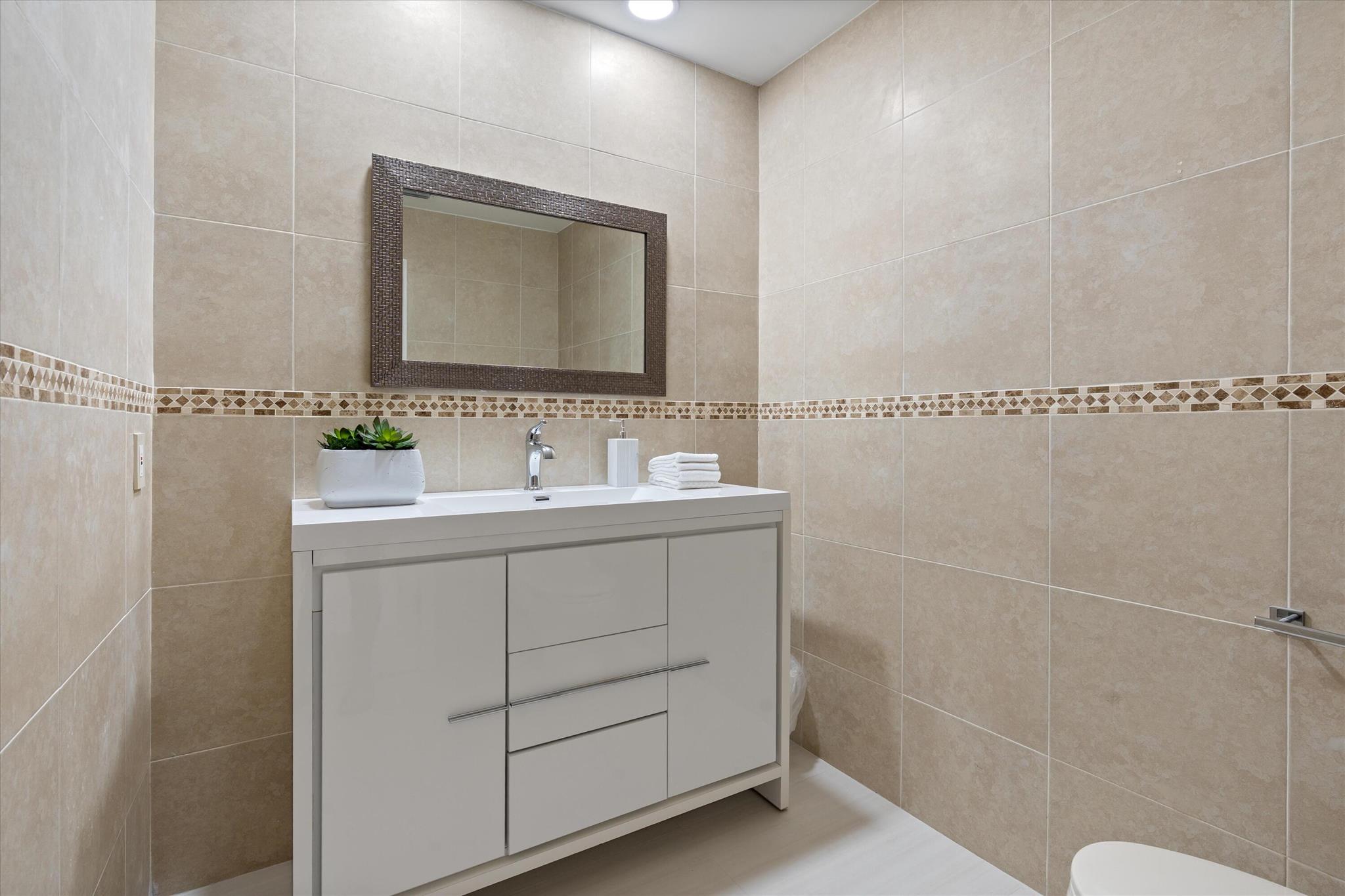 654 Pine Lk Dr Delray Beach, FL 33445