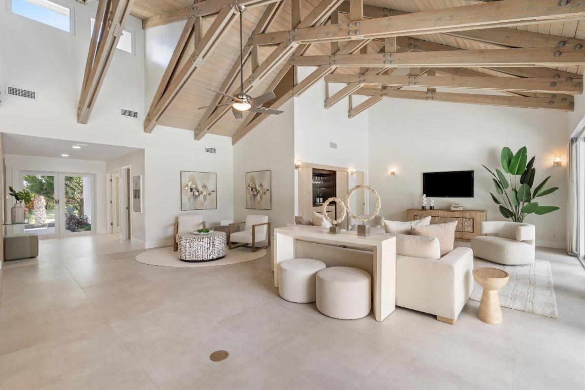 654 Pine Lk Dr Delray Beach, FL 33445