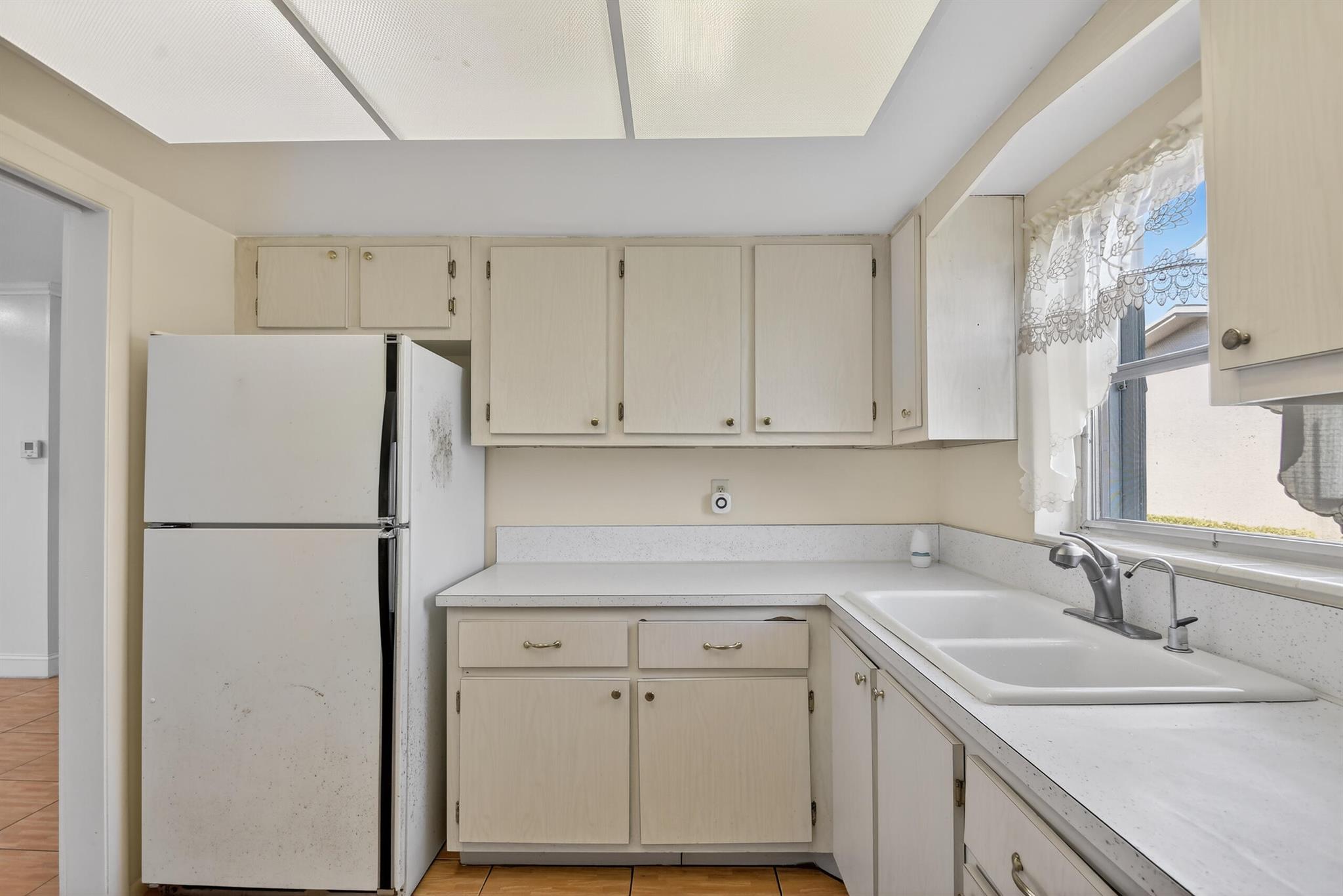 2667 Dudley Dr #B West Palm Beach, FL 33415