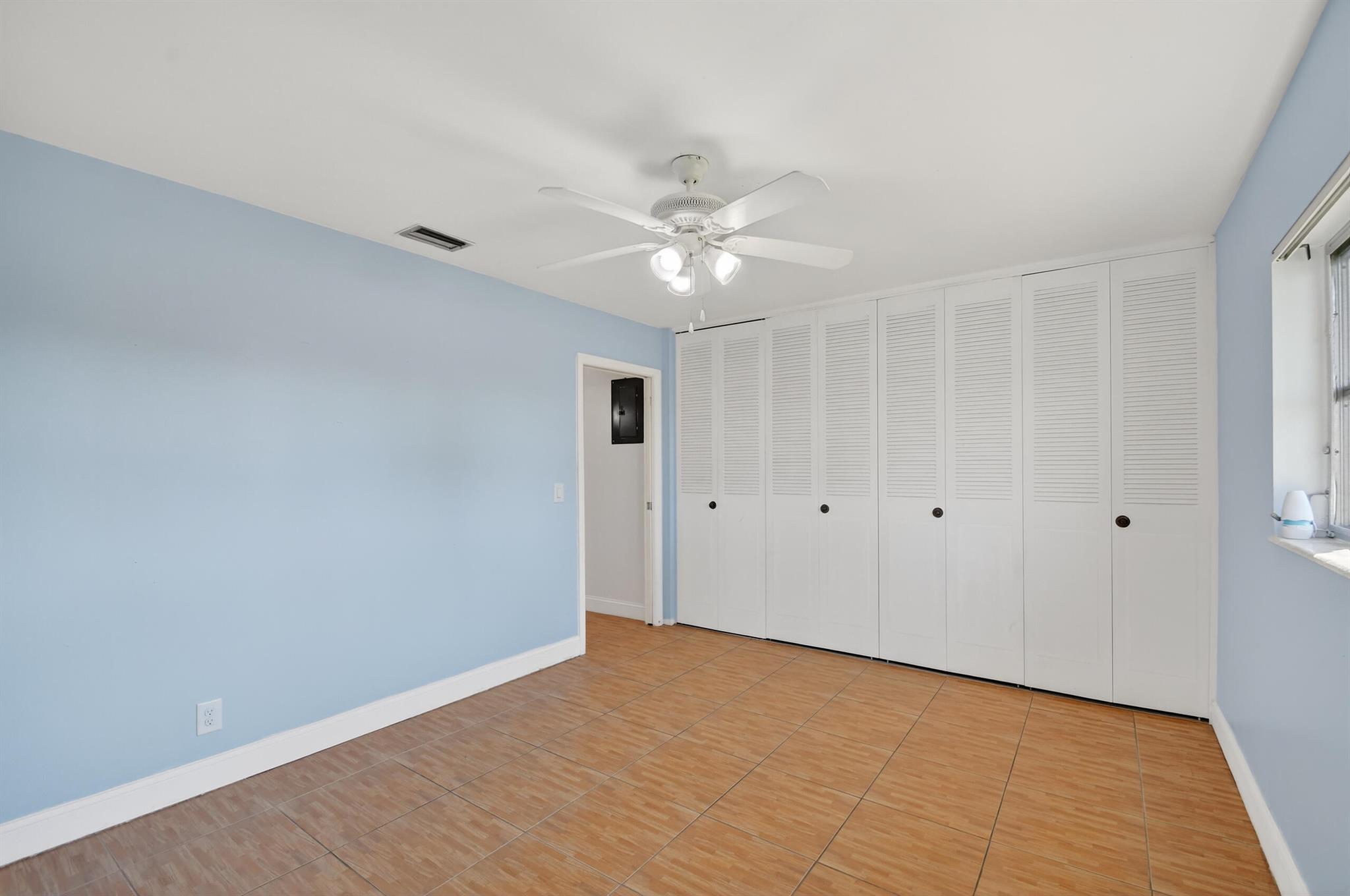 2667 Dudley Dr #B West Palm Beach, FL 33415