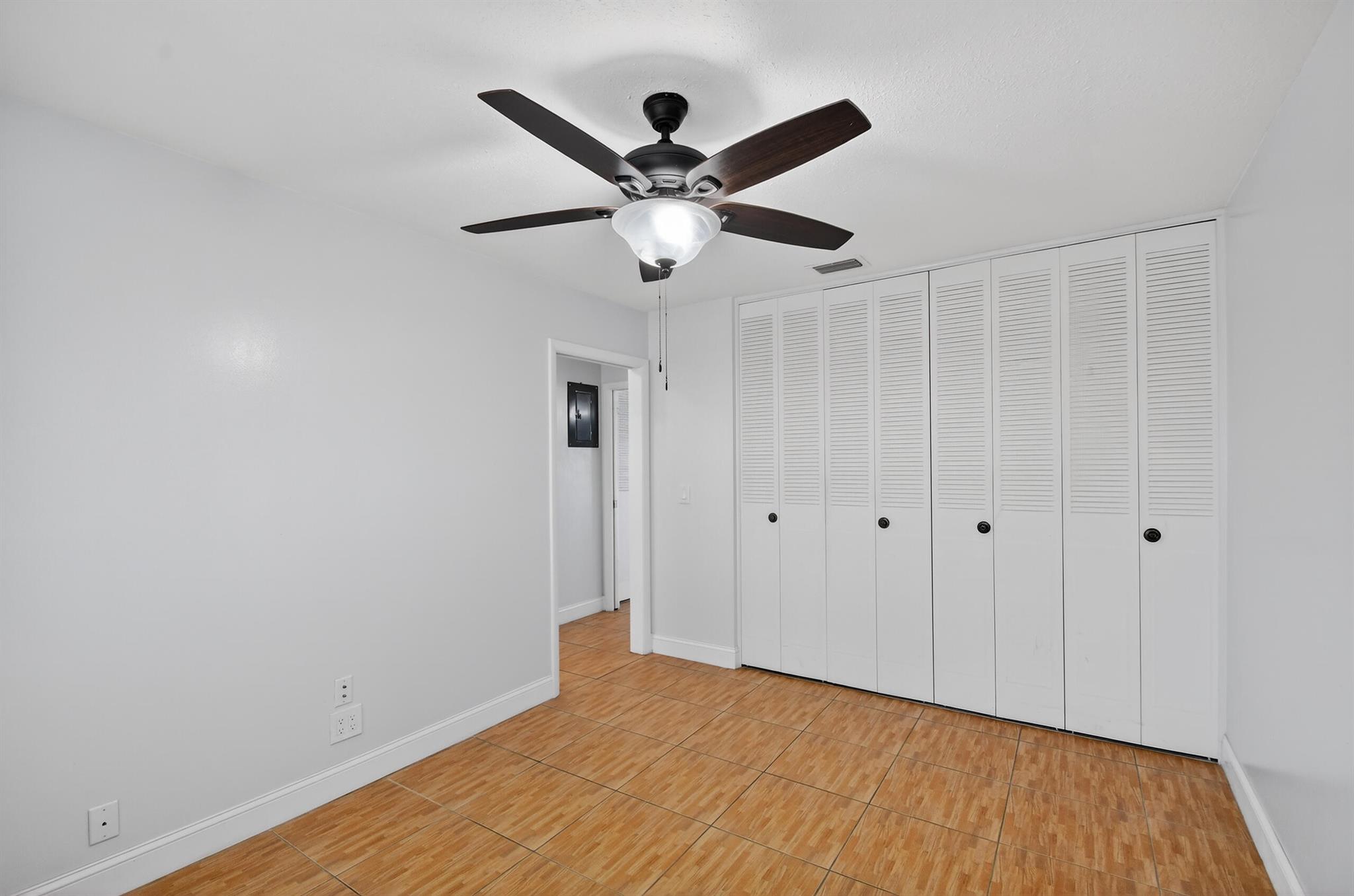 2667 Dudley Dr #B West Palm Beach, FL 33415