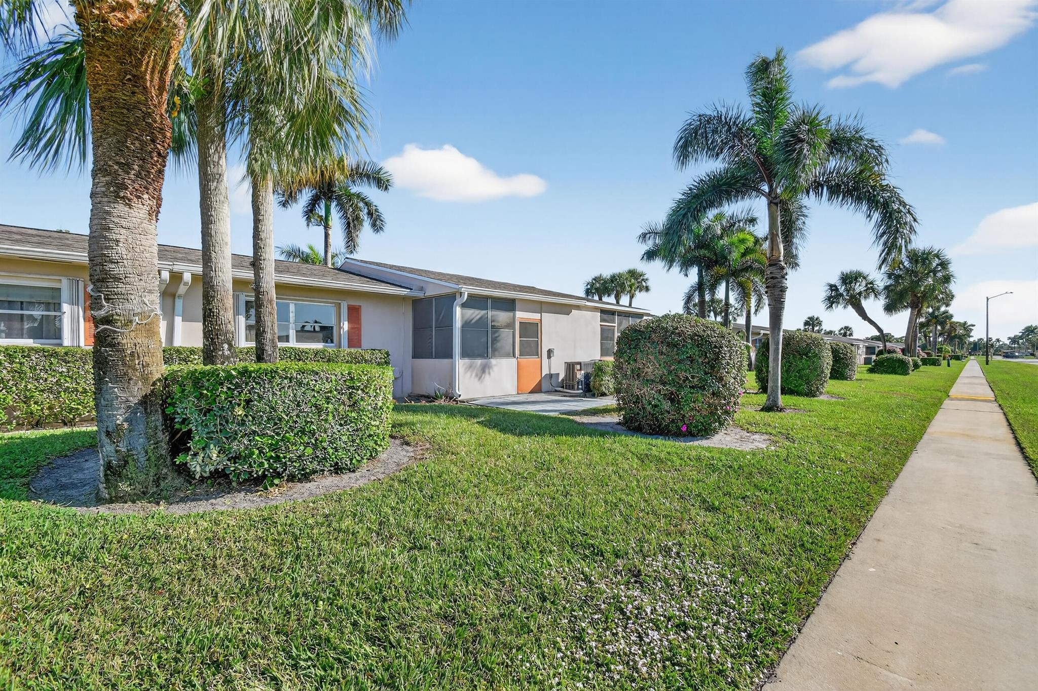 2667 Dudley Dr #B West Palm Beach, FL 33415