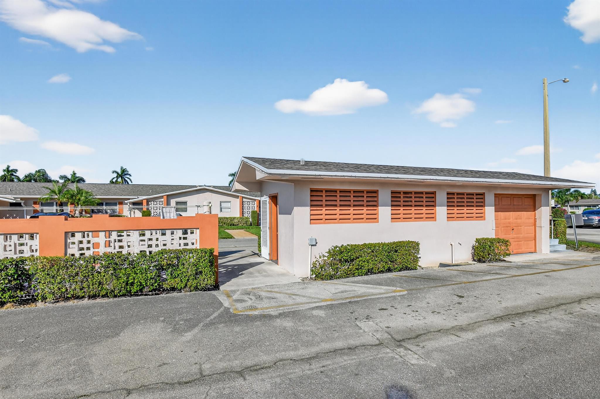 2667 Dudley Dr #B West Palm Beach, FL 33415