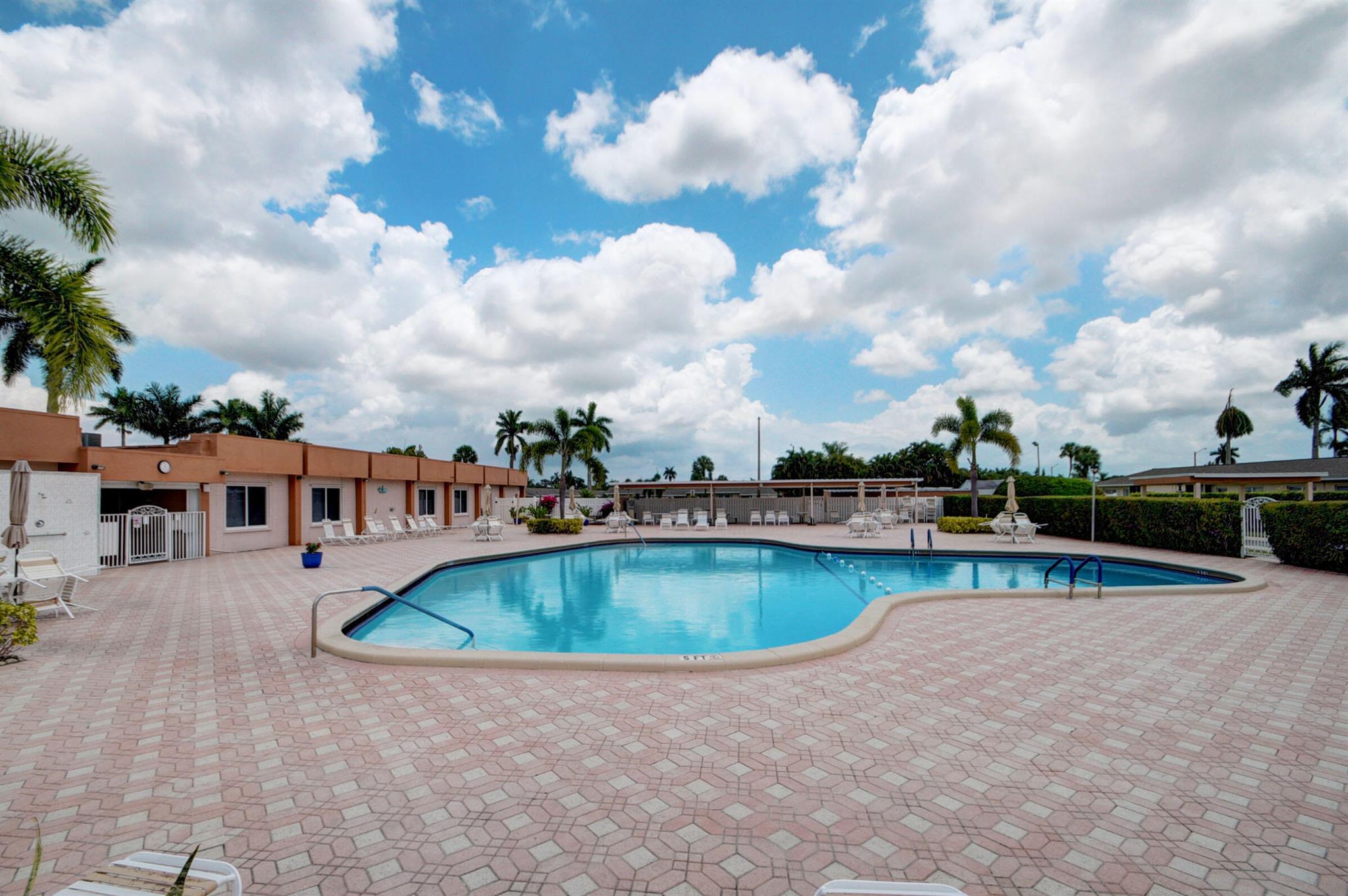 2667 Dudley Dr #B West Palm Beach, FL 33415
