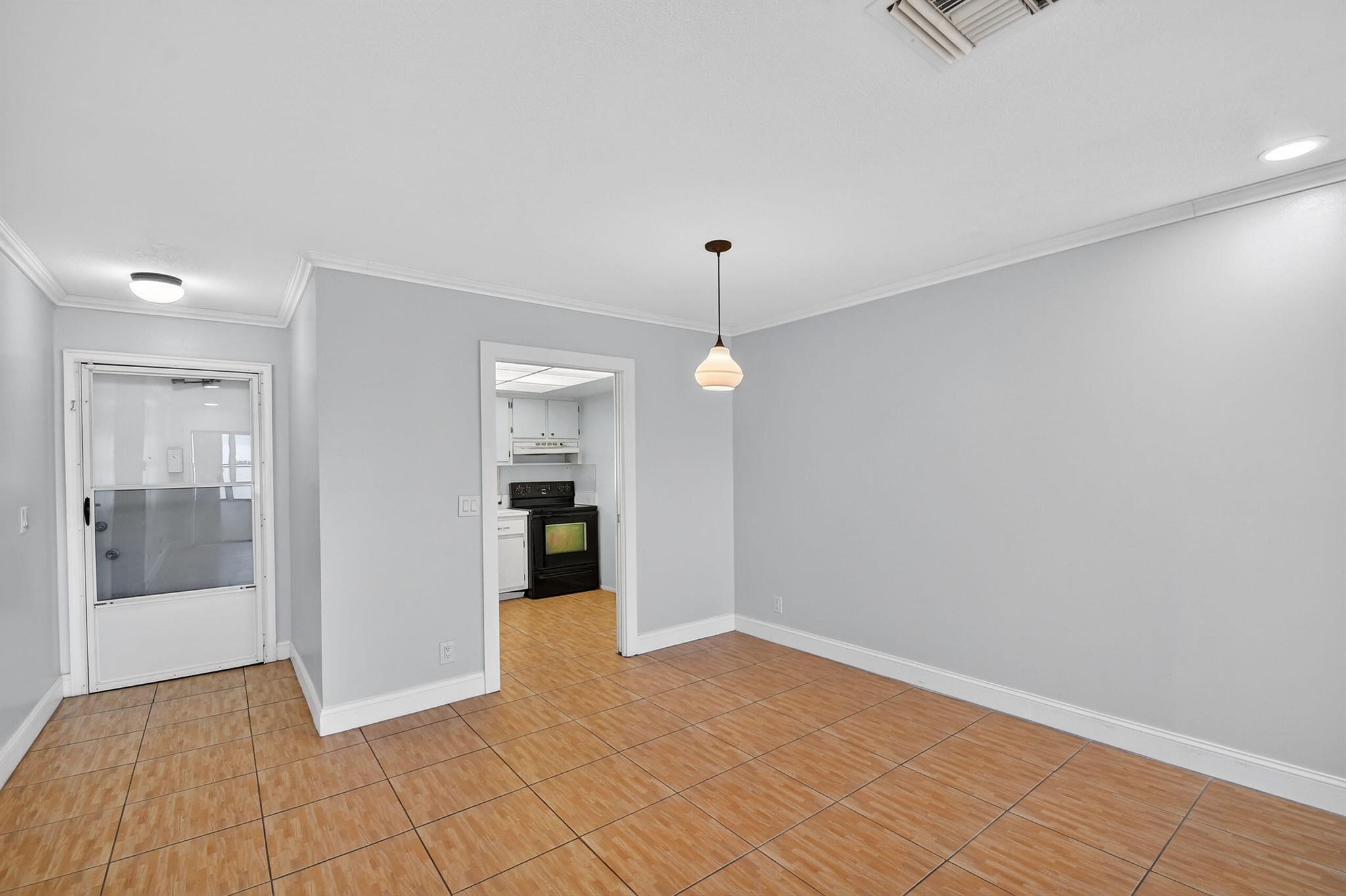 2667 Dudley Dr #B West Palm Beach, FL 33415