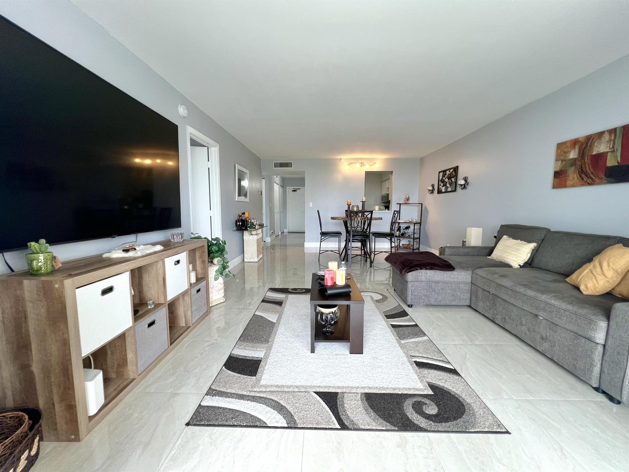 4570 NW 18th Ave #404