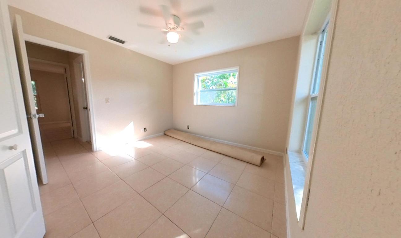 2888 S Seacrest Blvd Boynton Beach, FL 33435