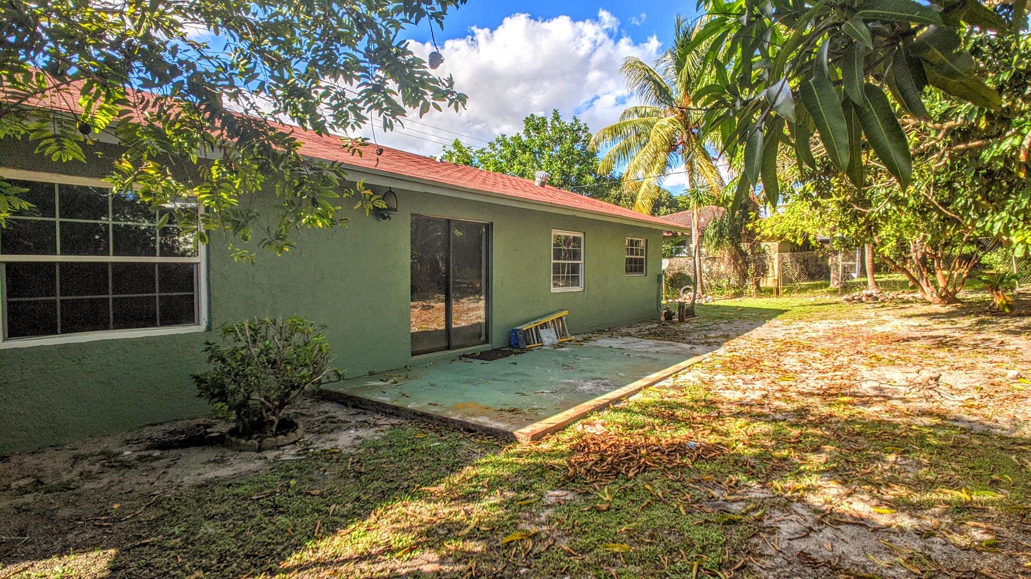 2888 S Seacrest Blvd Boynton Beach, FL 33435