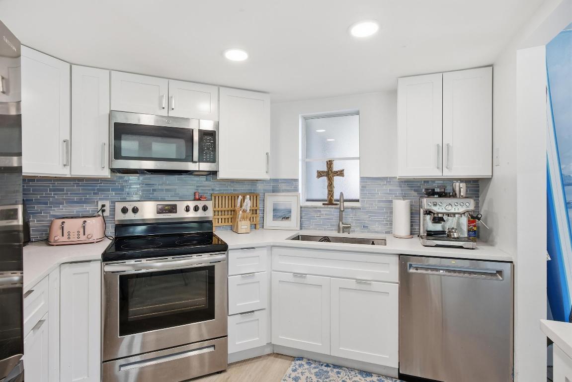 153 Seabreeze Jupiter, FL 33477