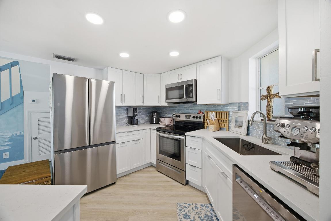 153 Seabreeze Jupiter, FL 33477