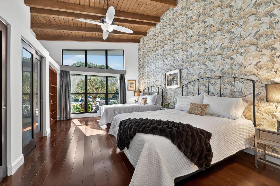 25 Ocean Jupiter, FL 33469