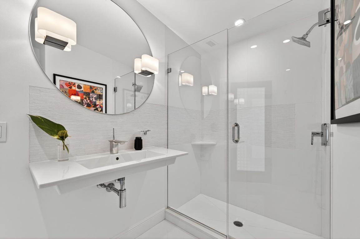 25 Ocean Jupiter, FL 33469