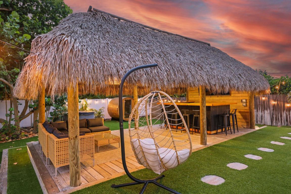 1646 NE 3rd Delray Beach, FL 33444