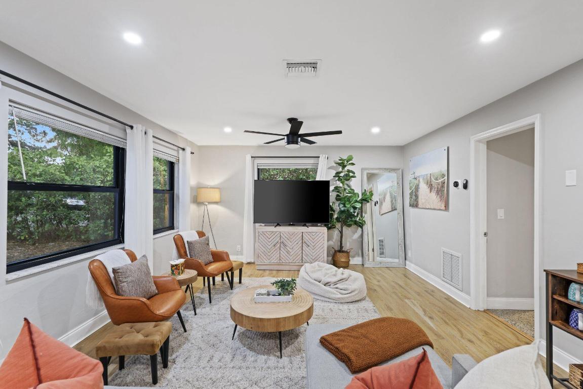 1646 NE 3rd Delray Beach, FL 33444