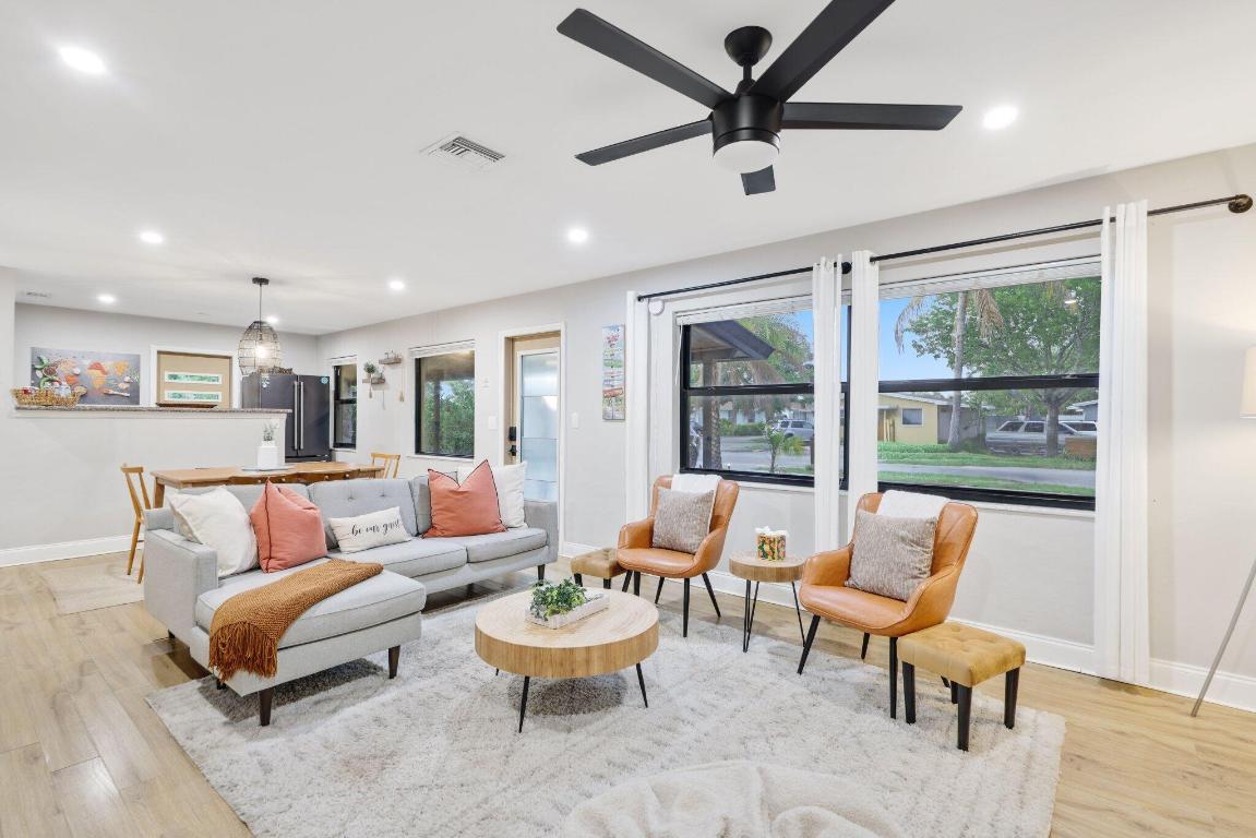 1646 NE 3rd Delray Beach, FL 33444