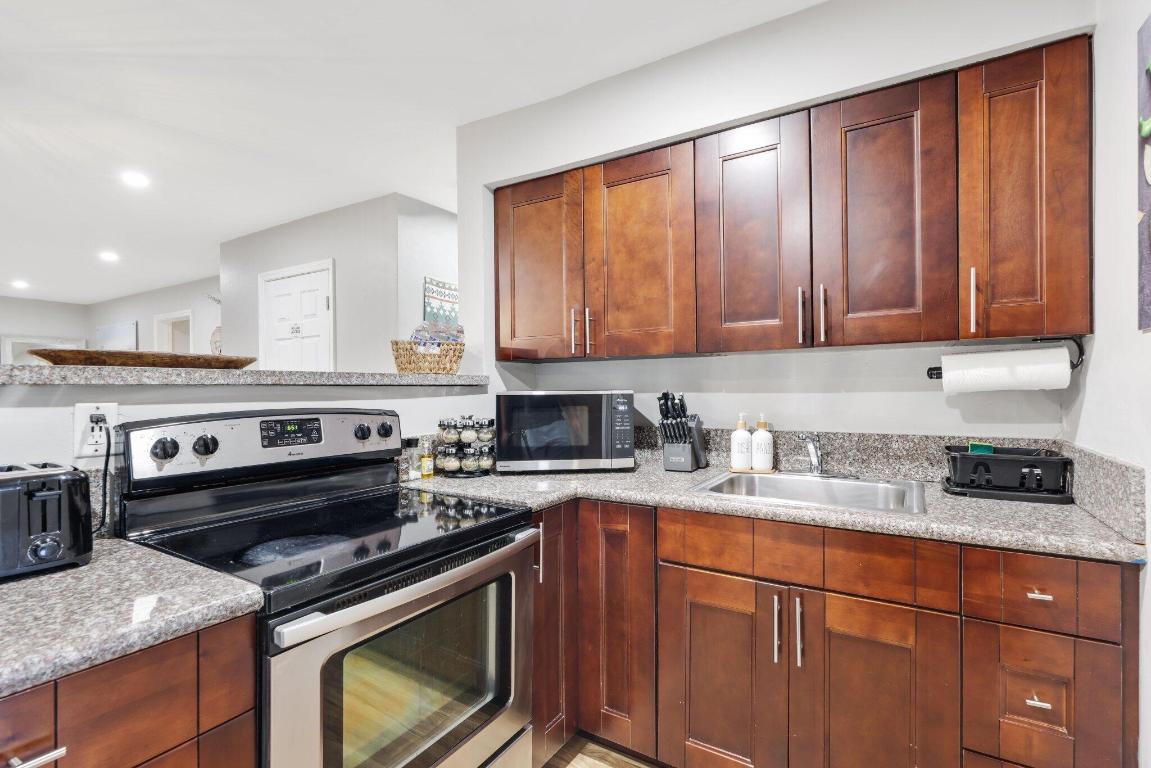 1646 NE 3rd Delray Beach, FL 33444