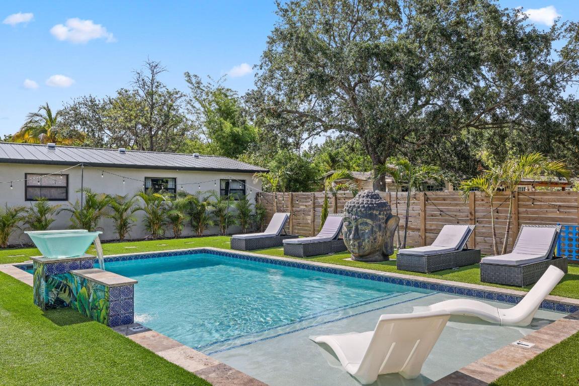 1646 NE 3rd Delray Beach, FL 33444