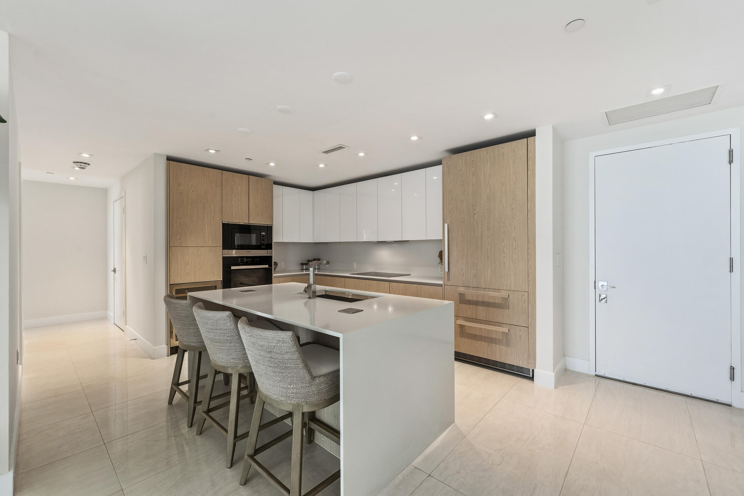 3100 N Ocean #1804 P Singer Island, FL 33404