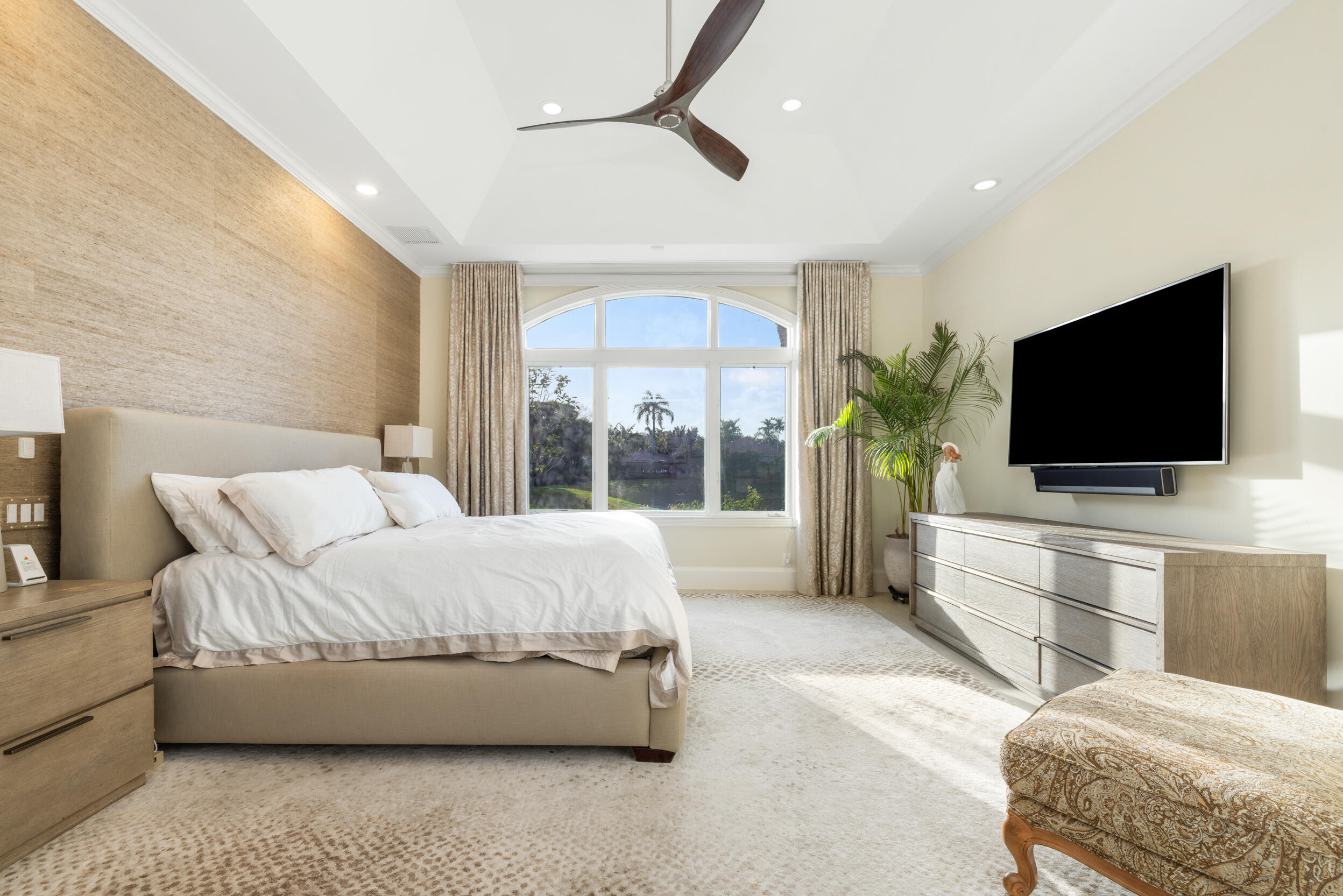 176 Golf Vlg Jupiter, FL 33458