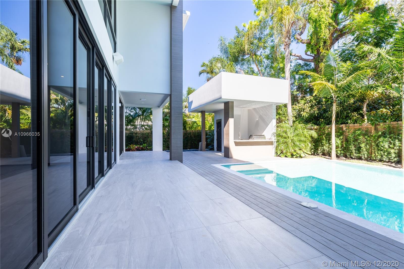 2721 SW 17th Ave Miami, FL 33133