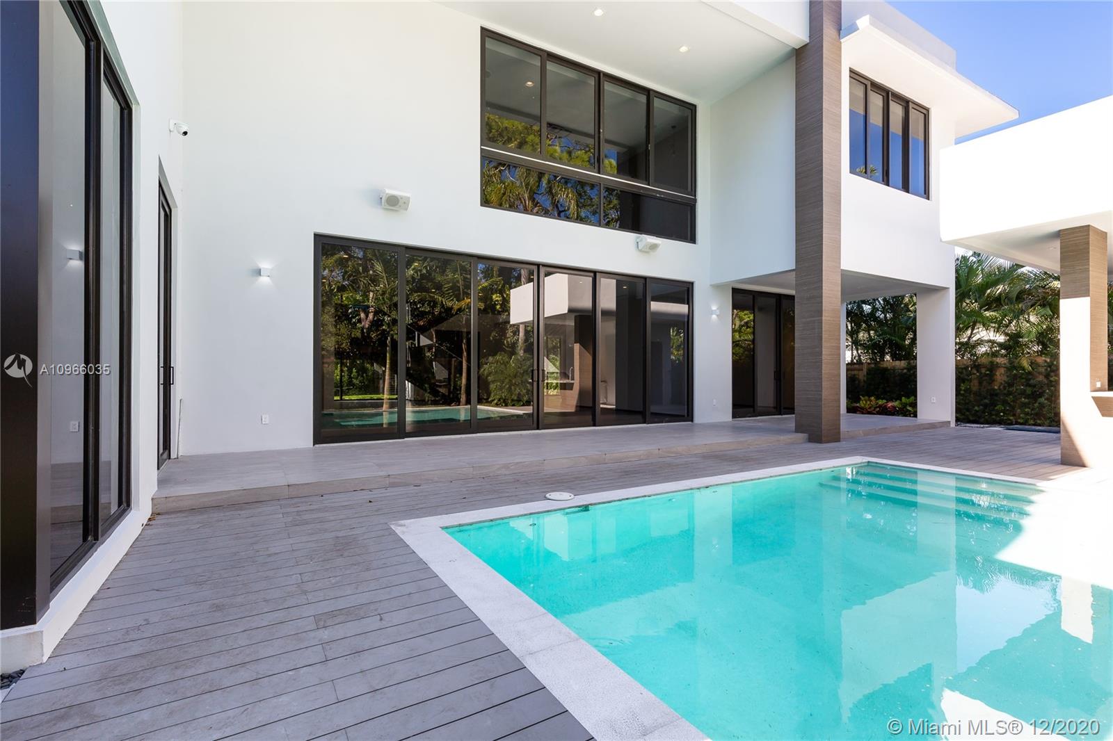 2721 SW 17th Ave Miami, FL 33133