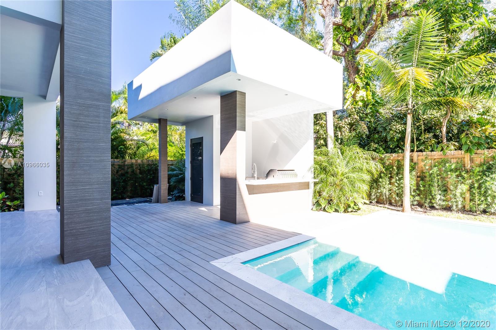 2721 SW 17th Ave Miami, FL 33133